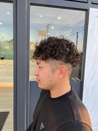 パーマ メンズ 志田 ほん/ インナーカラーのヘアスタイル