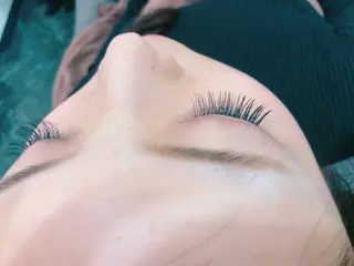 マツエク・マツパ fan.germe 副店長MIYABIのマツエク・マツパデザイン