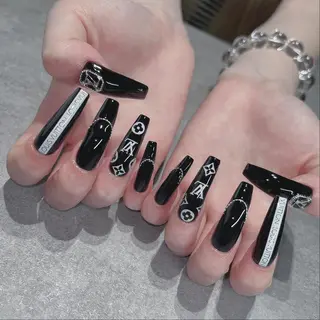 ネイル NEO Beauty Salon所属・𝐍𝐄𝐎 𝐉𝐔𝐑𝐈のネイルデザイン