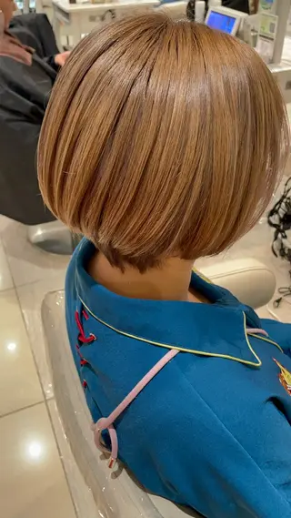 ショート レイヤー×ハイライト 🌷RINA🌷のヘアスタイル