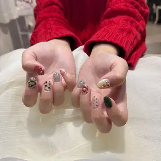 ネイル 新井 ひなののネイルデザイン