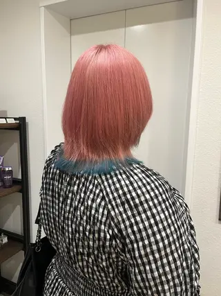 ミディアム カラー ユナ🎀レイヤー /韓国/ハイトーンのヘアスタイル