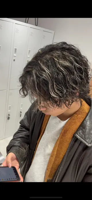 ショート パーマ メンズ 波巻きスパイラル🌀 新潟/万代/山下優のヘアスタイル