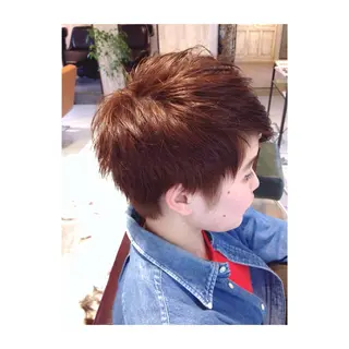 ショート ミディアム カラー アオガミ （前髪顔周りカット）のヘアスタイル