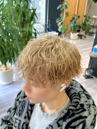 カラー パーマ メンズ arika オケシ リョウダイのヘアスタイル