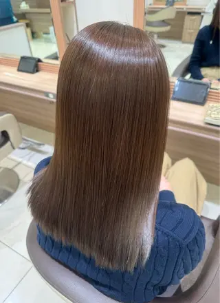セミロング カラー 柿崎 浩美のヘアスタイル