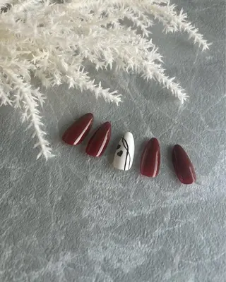 ネイル Lilvera所属・中村 春菜のネイルデザイン