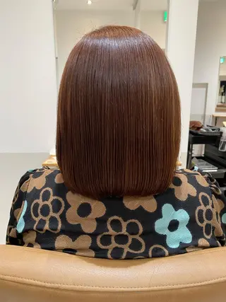 ショート 顔まわりカラー特化 赤津百合絵のヘアスタイル