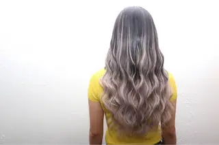 ロング ボブ/インナーカラー /眉毛/Miyuのヘアスタイル