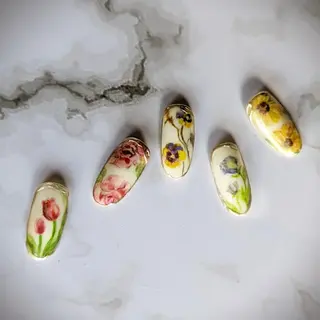 ネイル ナリタ・ マミのネイルデザイン