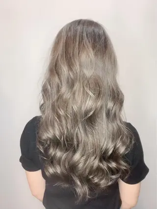 ロング カラー Zina天王寺 CHIAKIのヘアスタイル