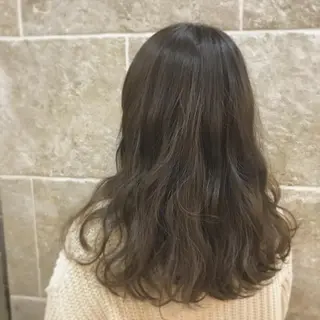 セミロング カラー 《Zina札幌大通》 Hinano🐻のヘアスタイル