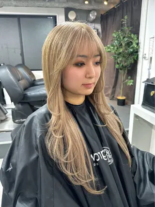 ロング カラー ハイトーン&髪質改善 &韓国エクステ🤎のヘアスタイル