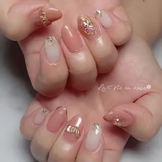 ネイル ラヴィアン ローズのネイルデザイン