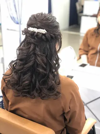 セミロング laera 佐藤のヘアスタイル