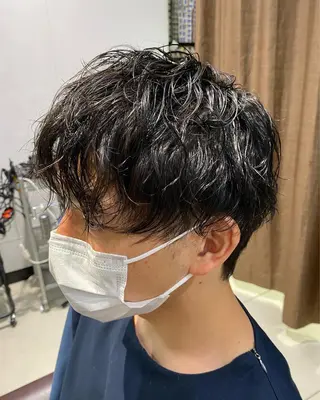 ショート パーマ メンズ 酸スト/フェザー パーマ/三谷海斗のヘアスタイル