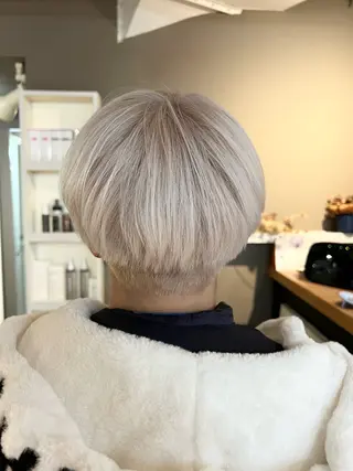 ショート カラー daiki 原宿のヘアスタイル