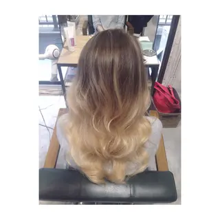 セミロング ロング カラー アオガミ （前髪顔周りカット）のヘアスタイル