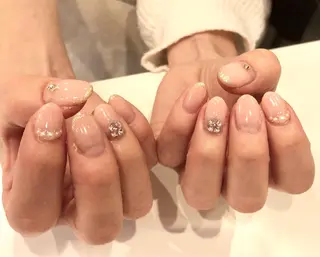 ネイル 【デザイナー】田中 美生のヘアスタイル