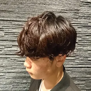 セミロング パーマ Brotokyo BARBERSHOP 銀座店所属・BroTokyo マルのヘアスタイル