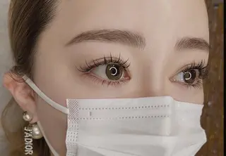 マツエク・マツパ ネイルとまつ毛パーマ 束感仕上げ💕のマツエク・マツパデザイン