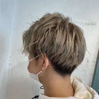 ショート カラー パーマ ヘアアレンジ メンズ キッズ ネイル マツエク・マツパ 暖色系/透明感 治野心のヘアスタイル