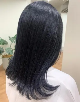 ミディアム カラー 佐々木 有彩のヘアスタイル