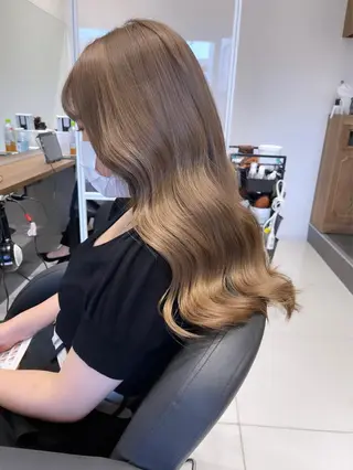 ロング カラー t.a.g所属・おしゃかわ韓国ヘア× ハイトーンRyukiのヘアスタイル