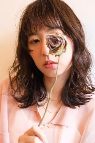 セミロング カラー 林 瑠夏のヘアスタイル