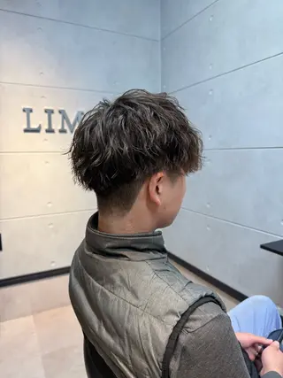 ミディアム パーマ メンズ LIM Men's hair所属・吉川 昌志のヘアスタイル