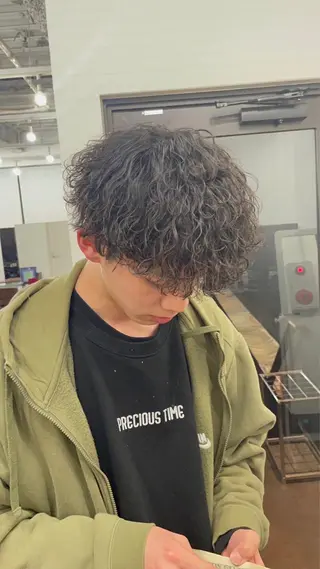 ショート パーマ メンズ okada riruのヘアスタイル