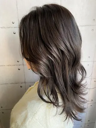 セミロング 福元友梨 ディレクター✂️のヘアスタイル