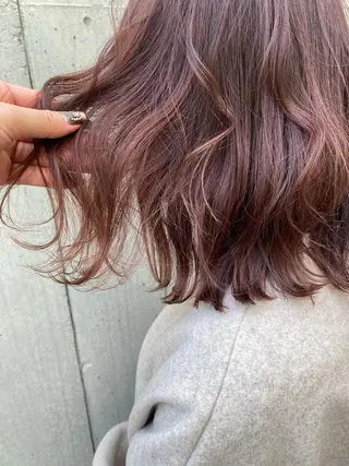 ミディアム 大橋 美咲のヘアスタイル