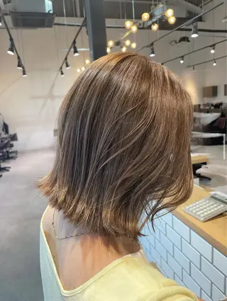 ショート カラー GRANDEUR焼津 村越 捺稀のヘアスタイル