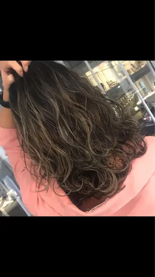 ミディアム カラー LAS 代表 ナガカワ コウヘイのヘアスタイル