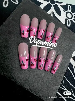 ネイル Hana  NAIL所属・新宿YISInail スカルプ専門店のネイルデザイン