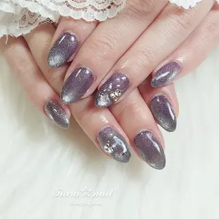 ネイル 高木 彩香のネイルデザイン