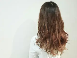 ロング ヘアアレンジ 透明感ハイライト◎ 伊藤夏海のヘアスタイル