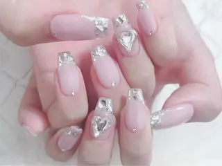 ネイル KARI ネイルサロンのネイルデザイン