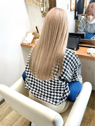 ロング 伊藤 一樹のヘアスタイル
