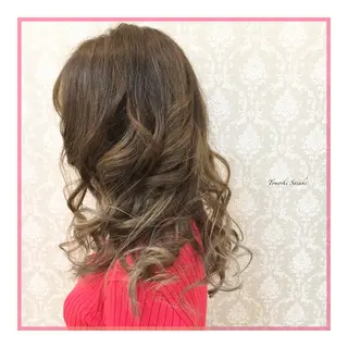 カラー ササキ トモシのヘアスタイル