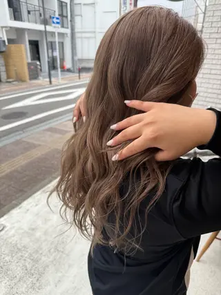 カラー DAISYLOTUS所属・ma naのヘアスタイル