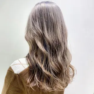 カラー 🪽THEATER 表参道🪽のヘアスタイル