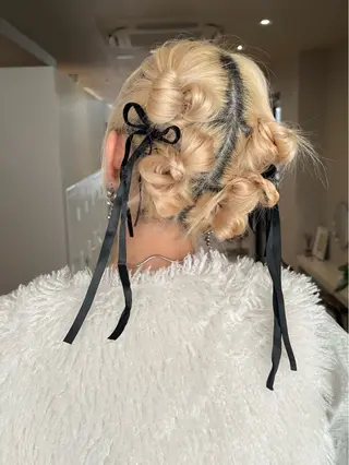 ヘアアレンジ MIYU  ボブ ブリーチなしWカラーのヘアスタイル