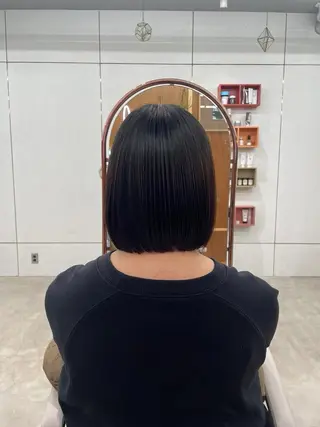 ミディアム 鶴井 美空のヘアスタイル