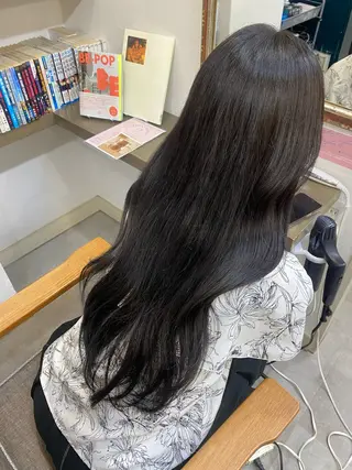 ロング hair&culturegallery moloco所属・RISA🩶🐈‍⬛ カット✨透明感カラーのヘアスタイル