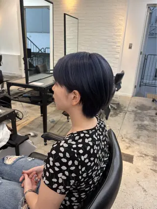 ショート カラー ベージュ×艶🍨 mihoのヘアスタイル