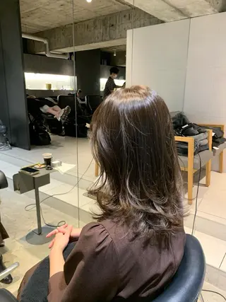 ミディアム カラー 🌈艶髪/髪質改善 新宿itouのヘアスタイル