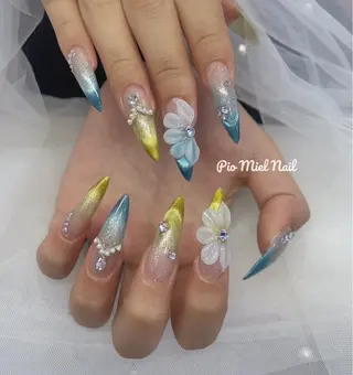 セミロング Pio Mielのネイルデザイン