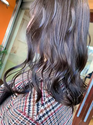 セミロング 丸山 亜加理のヘアスタイル